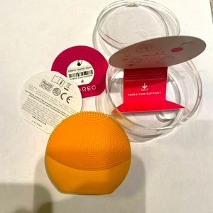 Foreo Luna Play Plus Sunflower Yellow